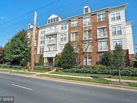 2nd image of 305 Redland Blvd APT 305