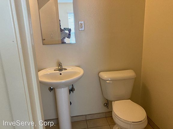 2nd image of 318 N Chandler Ave #1