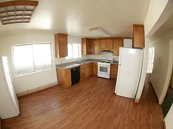 3rd image of 164 S 10th St