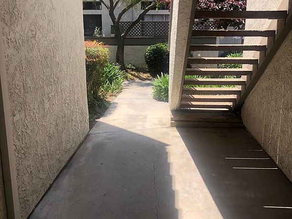 3rd image of 11 Brownfield Ln