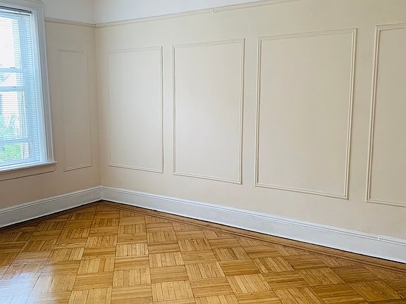 4th image of 3144 35th St APT 3R