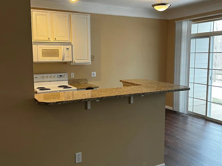6708 Durwood Ln — Photo 6