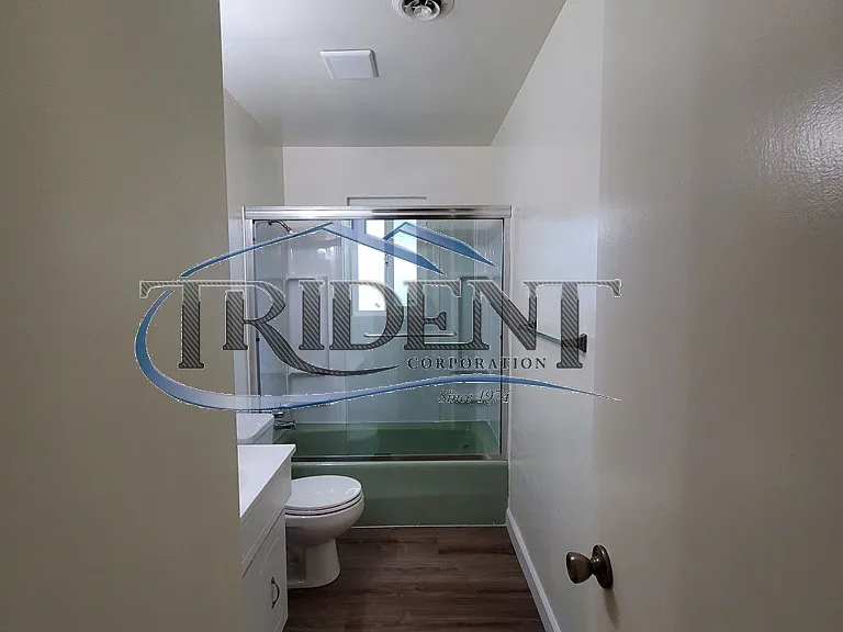 745 Queens Ave — Photo 13