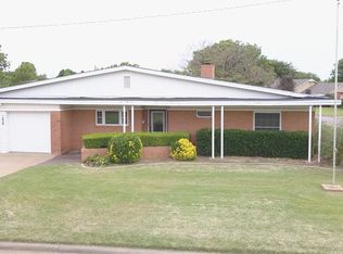 1829 N Hudson St, Altus, OK 73521