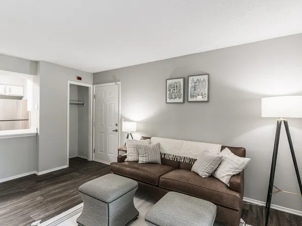 Southpoint at Stones River