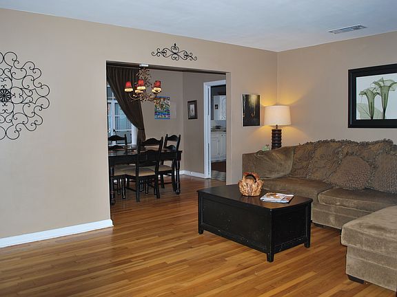 2nd image of 530 Adrian Dr