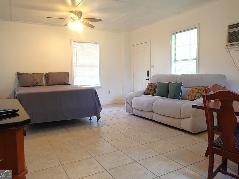 5225 Covington Hwy — Photo 2