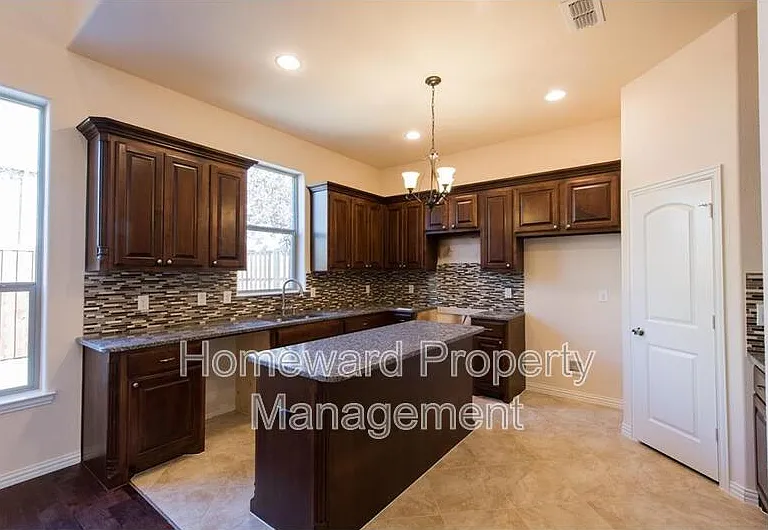 4004 Hanaa Ct — Photo 4