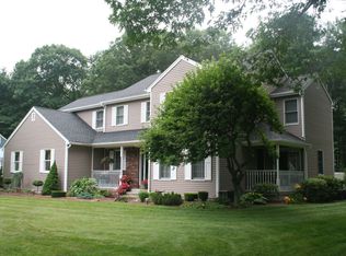 70 Great Pine Path, Plantsville, CT 06479