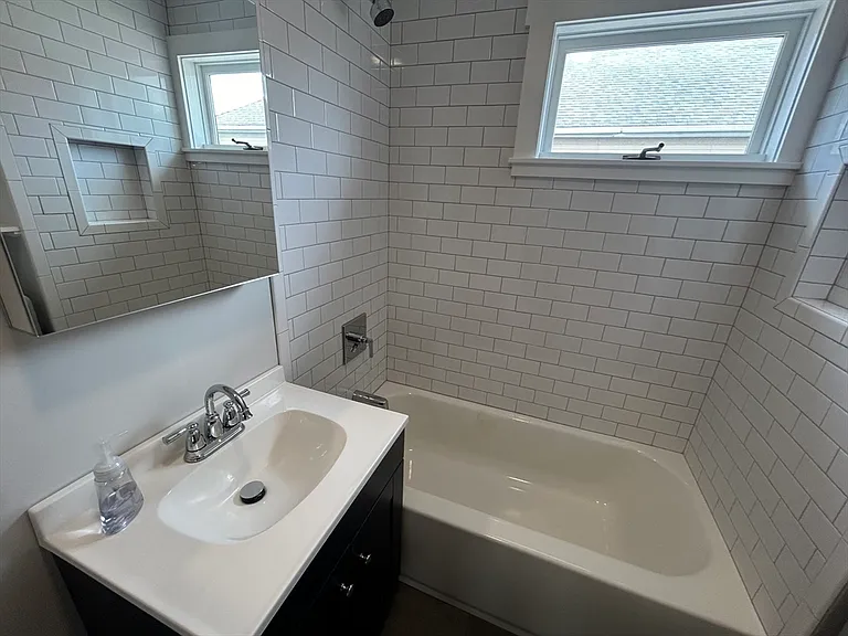 89 Woods Ave #1 — Photo 12