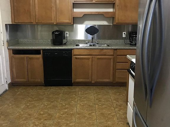 4th image of 2352 W De Ovan Ave