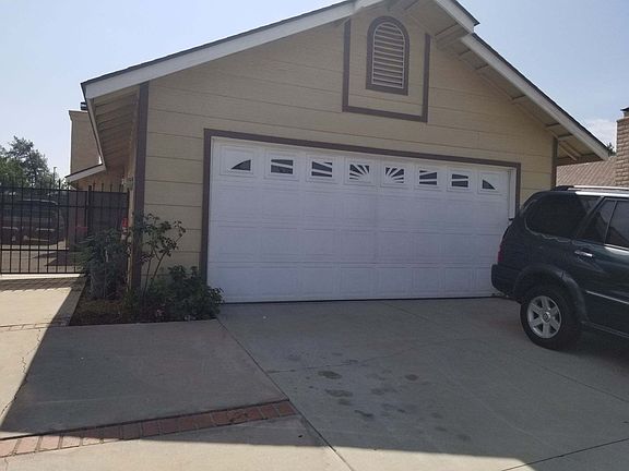 3rd image of 23205 Dunhill Dr