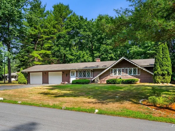13 Kristin Dr, Chelmsford, MA 01824