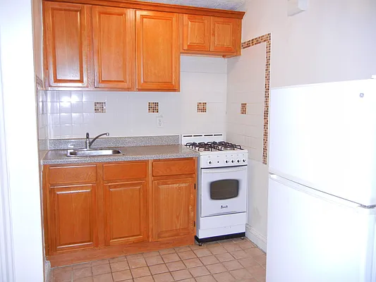 Rented by Brooklyn Heights Real Estate Inc | media 2