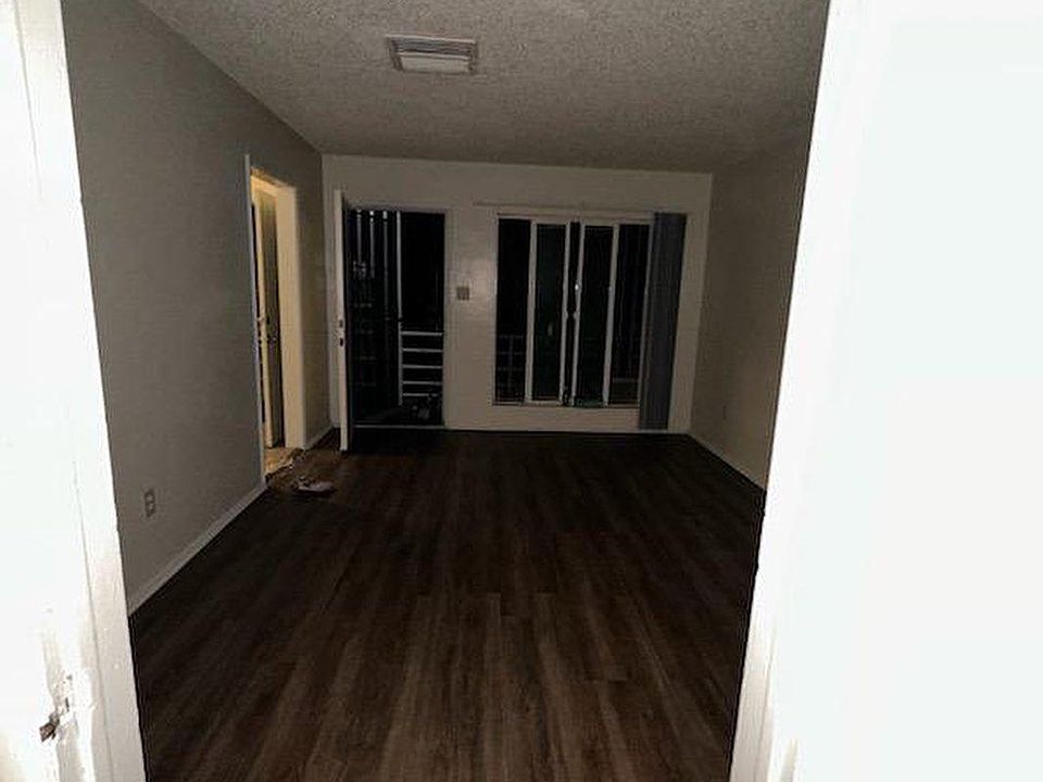 2nd image of 240 W 8th St #6