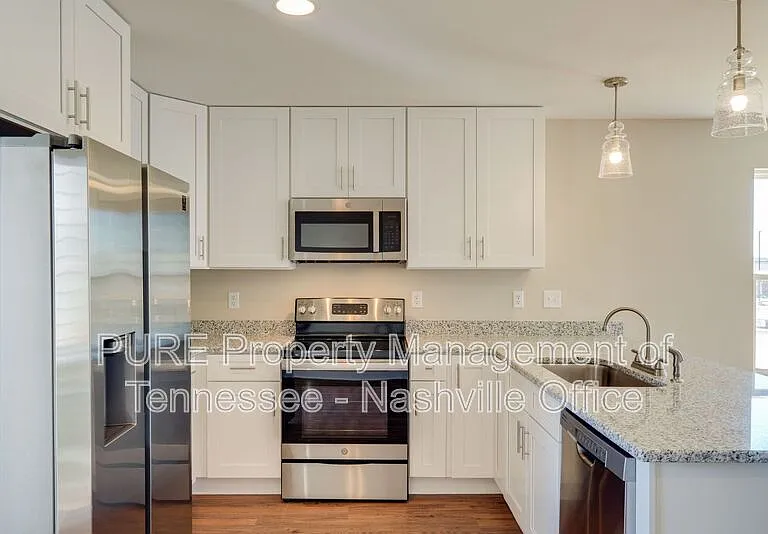 600 Hadley Village Blvd — Photo 12