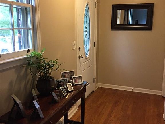 3rd image of 3 Rosemary Ln