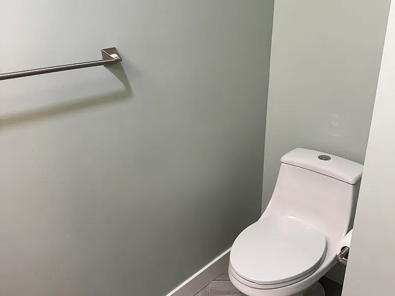 7000 Saranac St #9 — Photo 6