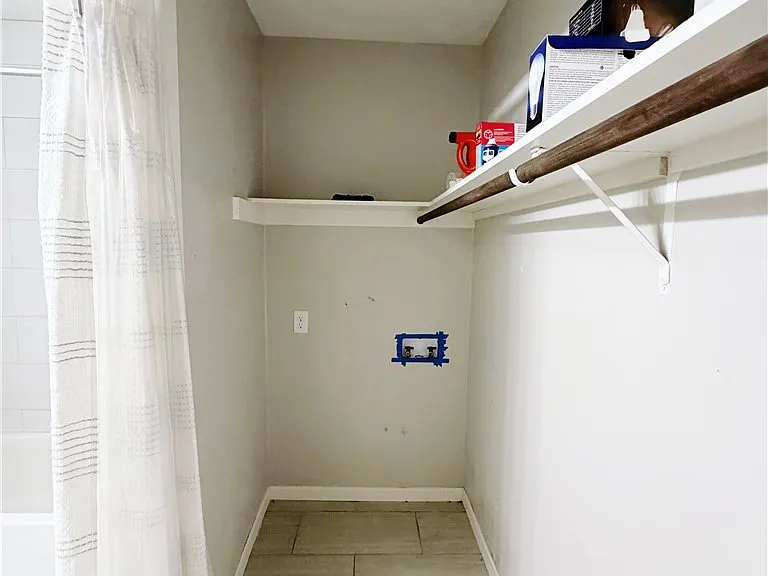 1207 Airline Dr — Photo 15