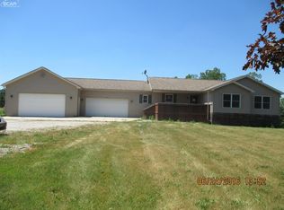 6879 Oak Grove Rd, Howell, MI 48855