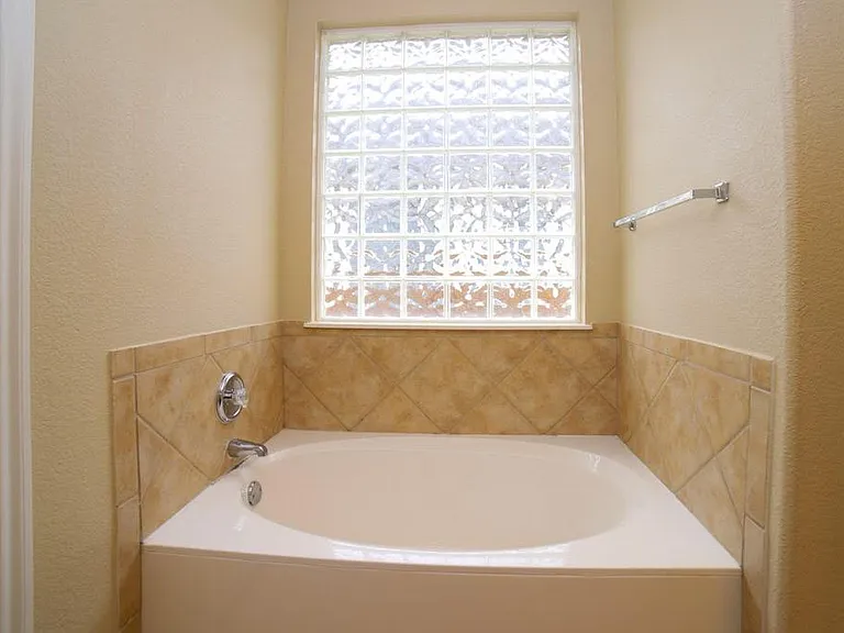 6104 York Bridge Cir — Photo 11