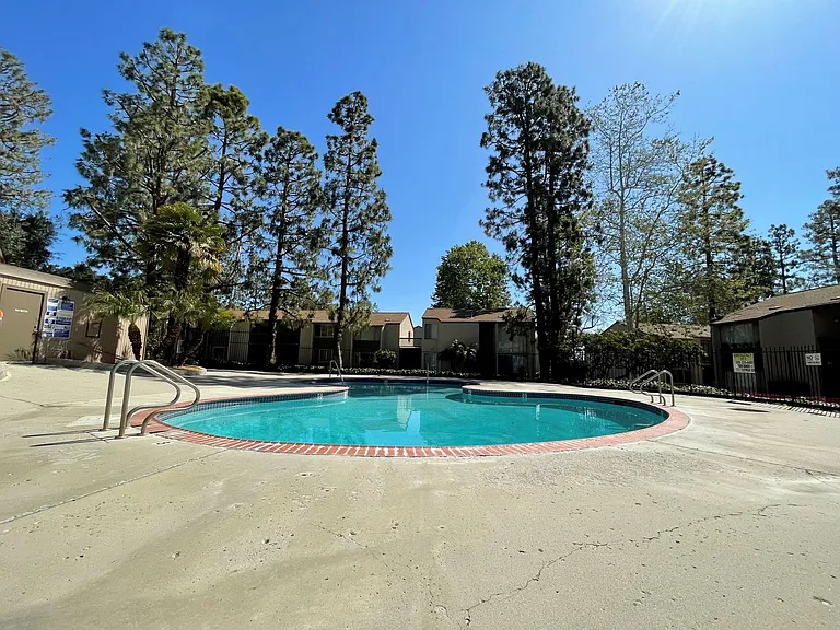 1206 Llama Ct — Photo 29