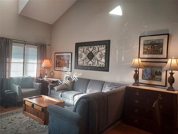 4th image of 132 Cambria Hill Dr