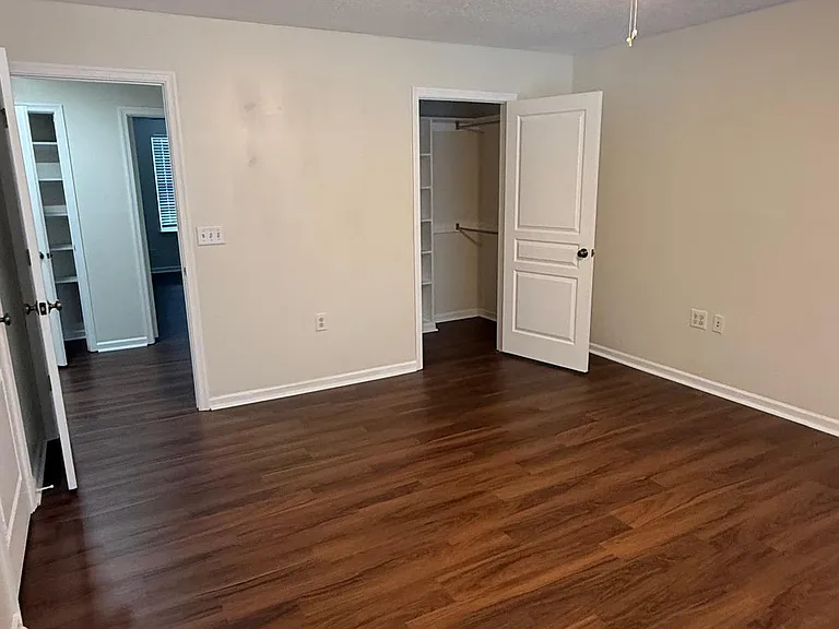 5804 Echingham Dr — Photo 14