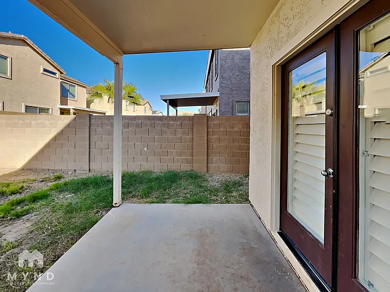 17524 W Mandalay Ln — Photo 28