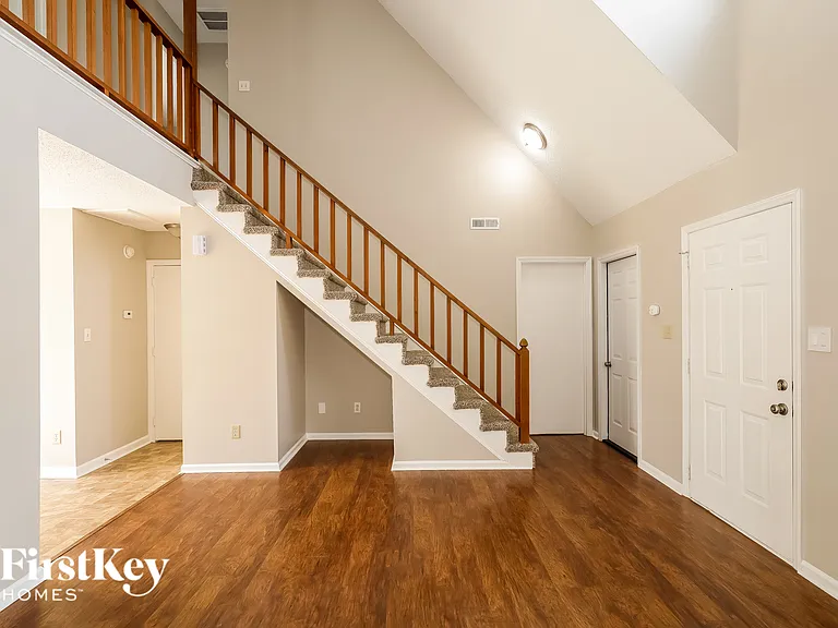8116 Maxwelton Dr — Photo 4