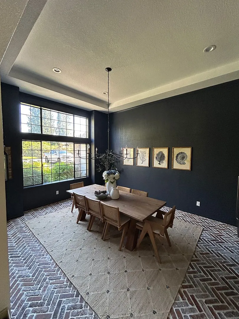 Stunning Renovated Home on Michelbook Golf Course in McMinnville — Photo 2