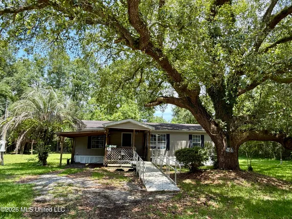 5318 Lindsey Ave, Long Beach, MS 39560