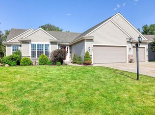 624 Fox Run Ln, Racine, WI 53406