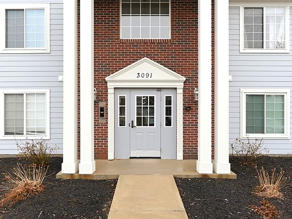 3rd image of 3091 Westminster Dr APT 205