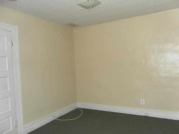 2nd image of 209 Antoine St APT 4