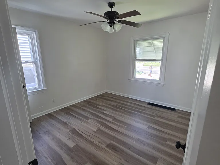 17701 Puritas Ave — Photo 15