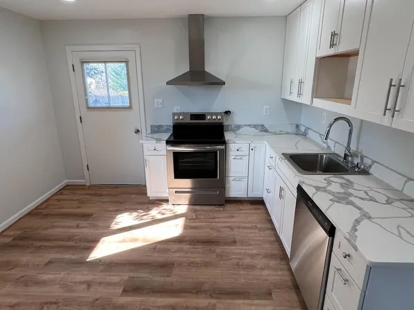 101 Donna Cir, Winchester, VA 22602