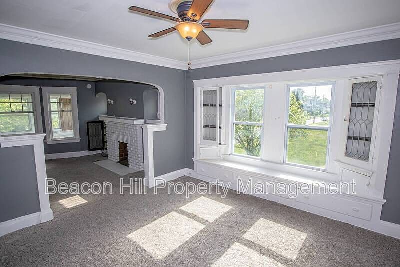 1st image of 12007 Parkview Ave