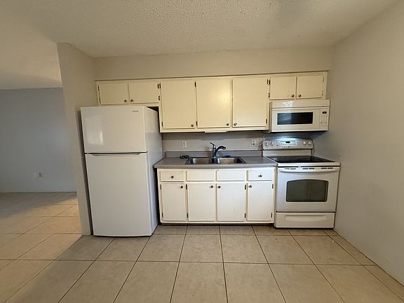 2nd image of 202 2nd St #11544222