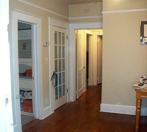 4th image of 1113 E Gonzalez St