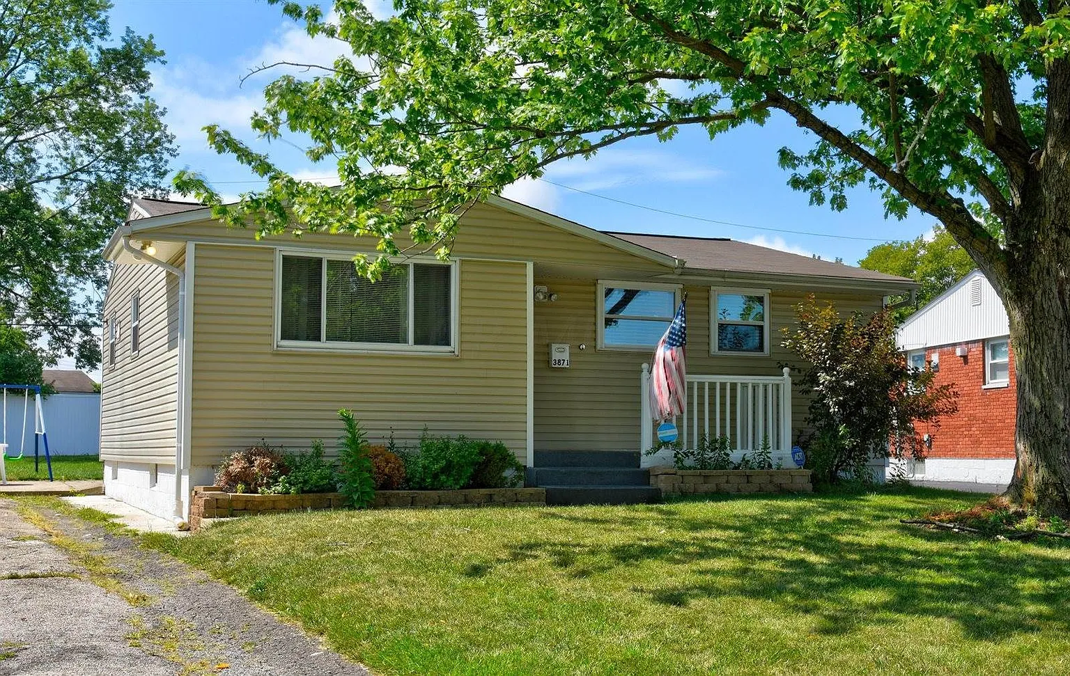 3871 Fairmoor Rd photo 1