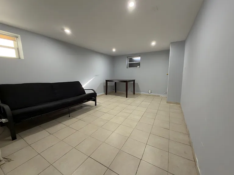 10-12 Randolph Ave #1A — Photo 7
