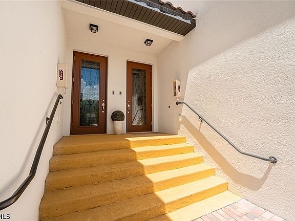 4th image of 12027 Hawthorn Lake Dr #202