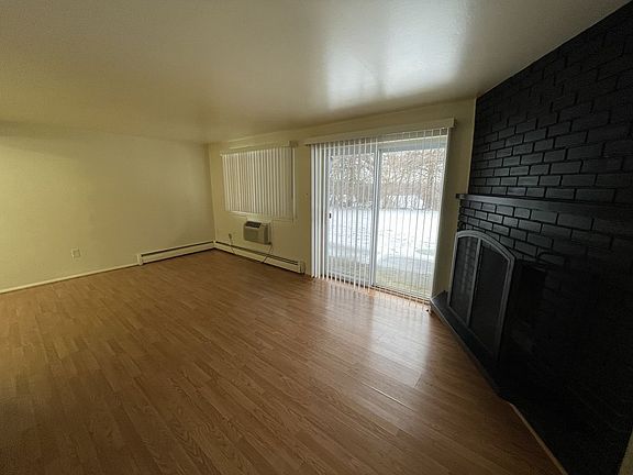 5th image of 140 Summit View Ct