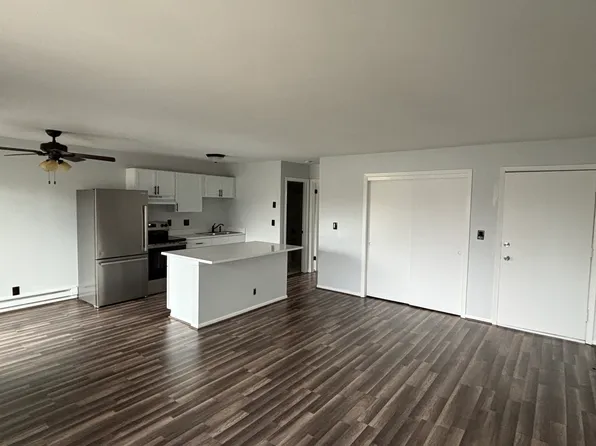 (undisclosed Address), Loves Park, IL 61111