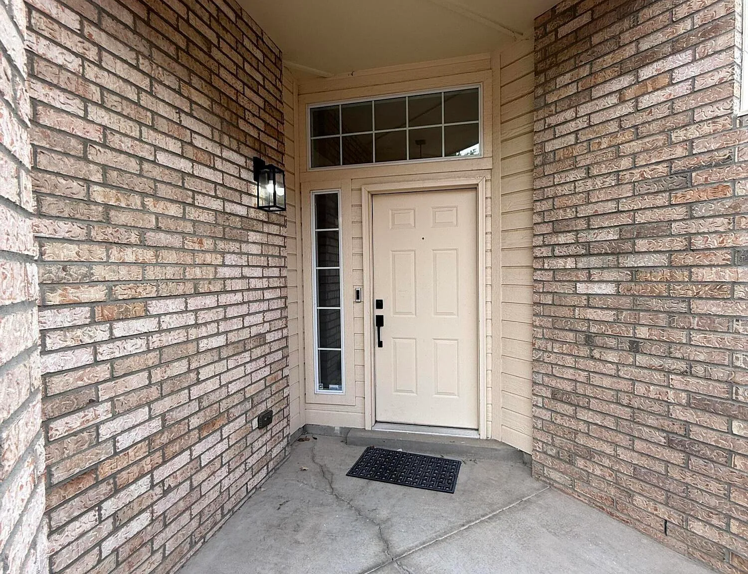 3 bed, 2.0 bath, 1436 sqft, $2,600 — Photo 4