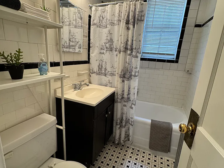 285 Harvard St #110 — Photo 10