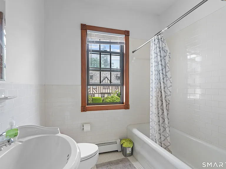 623 Whitney Ave #2 — Photo 9