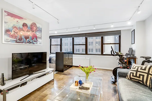 Sold by Compass | media 6