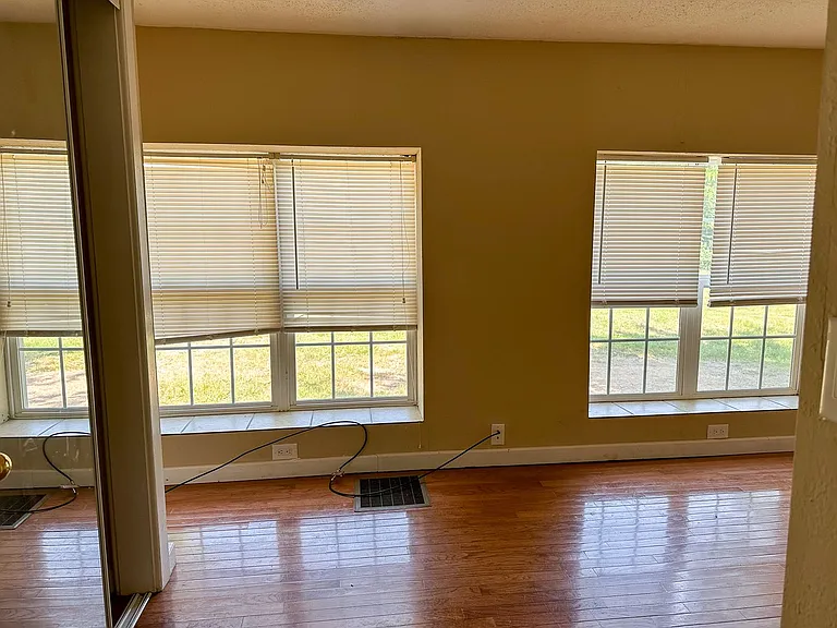 3016 Rock Quarry Rd — Photo 5